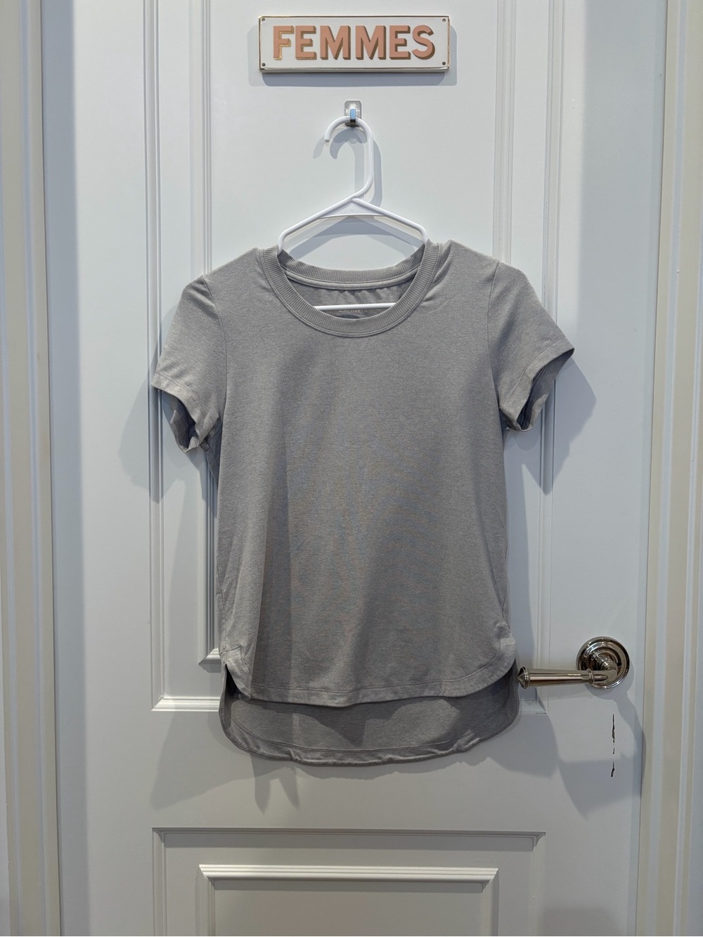 Athleta Uptempo Tee light gray
